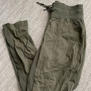 Lululemon Dance Studio jogger 4
